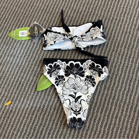 Set - Farm Rio Flower Leopards Bandeau Bikini Top & Bottom - Picture 7 of 9